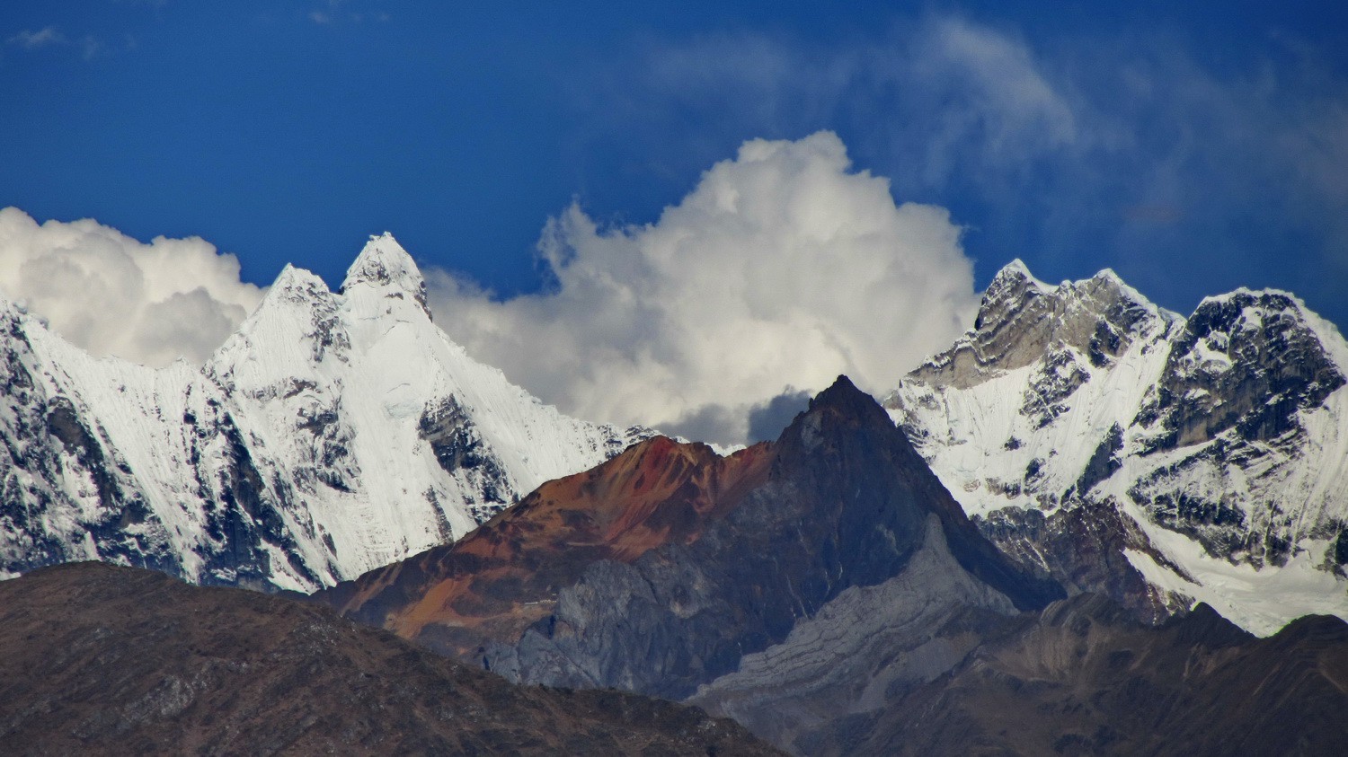 Nevado Jirishanca (left, 6094 meters sea-level), one of the most difficult peaks of the Andes and Nevado Yerupaja Chico (right,6089 meters sea-level)
